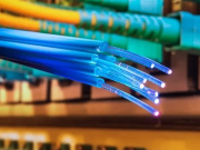 Komprehensivni vodi za direktnu burialni fiber Optic kable: karakteristike, instalacije, održavanja i aplikacija